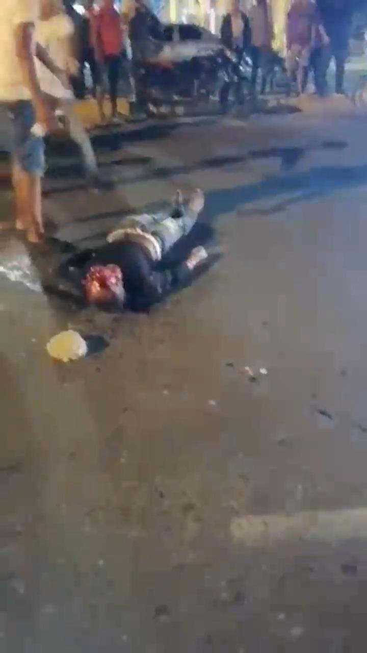 指控《SICARIO》在哥伦比亚被恶毒的暴徒活活烧死这个视频我想存太多了