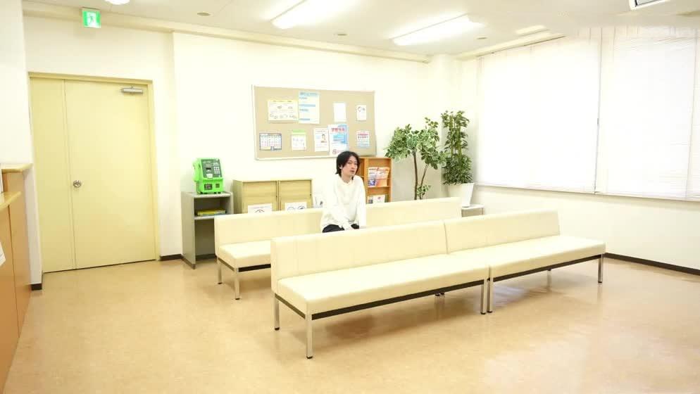 AI-隆妮-《狂飙》高启兰之眼镜一戴火力全开2--中片渐入佳境，帮男患者治病